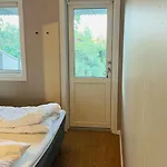 Sentralt Med Solrik Veranda!