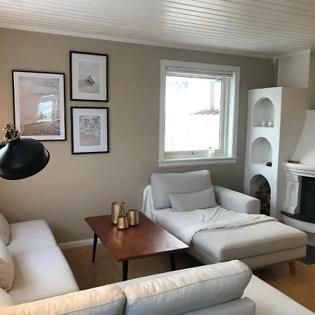 Holiday home Sentralt Med Solrik Veranda! *