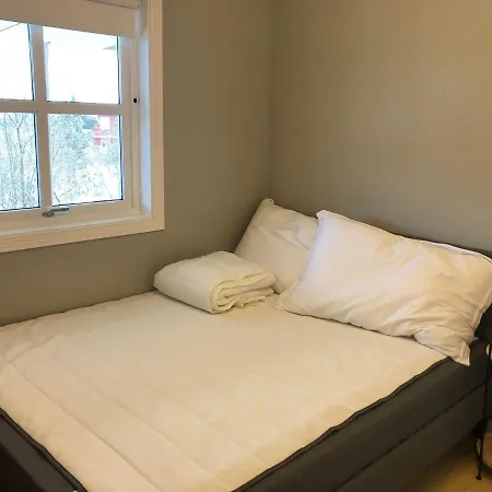 Holiday home Sentralt Med Solrik Veranda! Arendal