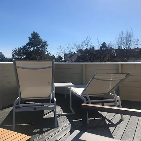 Sentralt Med Solrik Veranda!