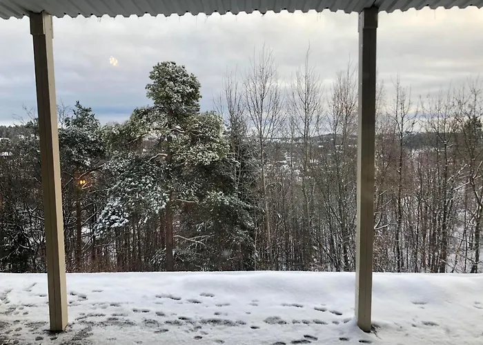 Sentralt Med Solrik Veranda! Feriehus Arendal