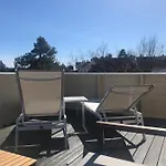 Sentralt Med Solrik Veranda!